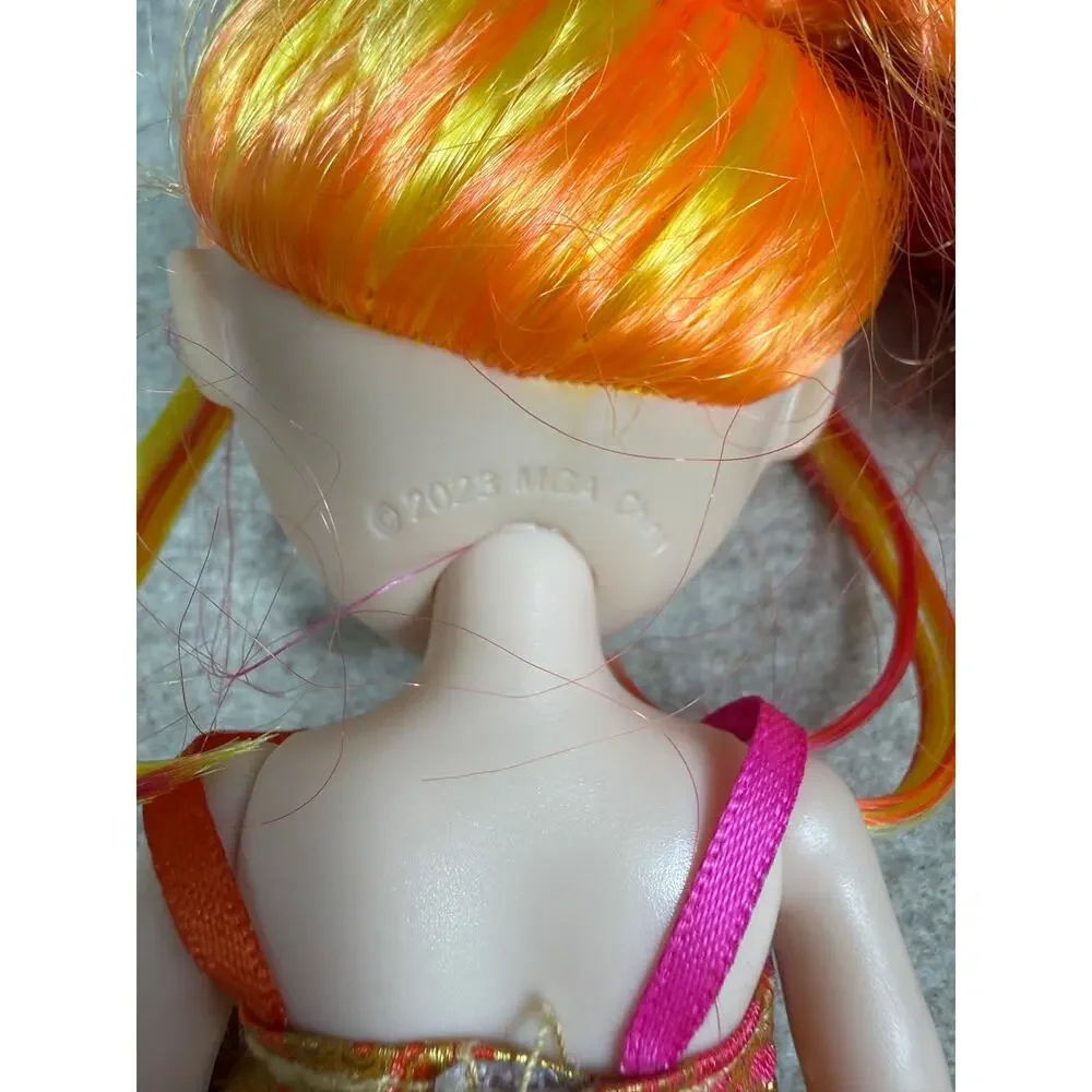 Rainbow High Junior High Laurel De'Vious doll